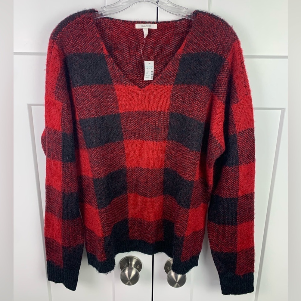 NWT Maurices LARGE Sweater Red & Black Buffalo Check Plaid Fuzzy V-Neck Cozy